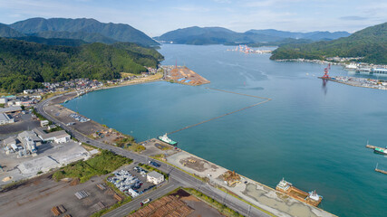 京都府舞鶴市西地区の町並みを上空から