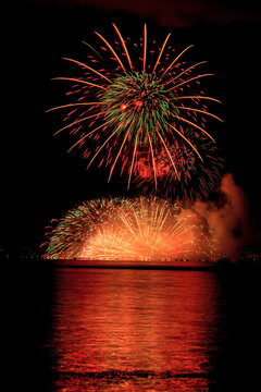 水上スターマイン Images Browse 143 Stock Photos Vectors And Video Adobe Stock