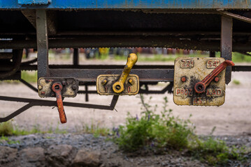 RAILWAY TRANSPORT - Freight wagon safety switches and valves