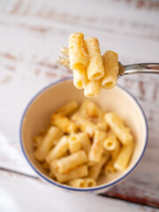 Mac and cheese american style