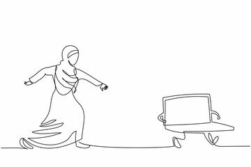 Obraz premium Single continuous line drawing Arab businesswoman try to chase laptop. Female manager works in office who has deadlines and tasks. Business metaphor. One line draw graphic design vector illustration