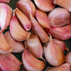 garlic cloves with shiny skins