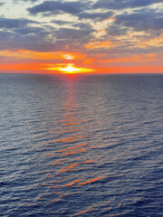 tramonto sul mare