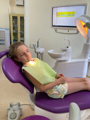Obraz na płótnie Canvas Toddler first time at the dentist