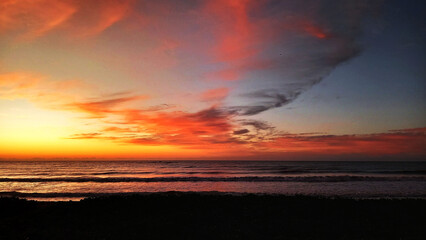 Fototapeta na wymiar Beautiful Landscape showing sunrise on the beach in Jacaraípe Serra Espirito santo