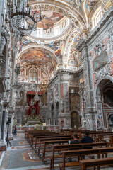 Fototapeta na wymiar interior of a baroque church in Palermo
