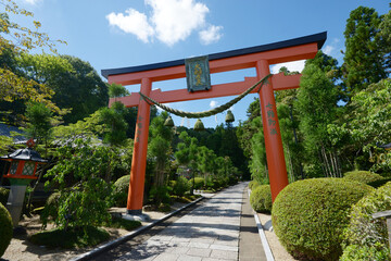 霊山寺　山門（鳥居）　奈良市中町