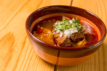 Menudo, pozole, gastronomía mexicana, salsa, picante y desayuno con sabor