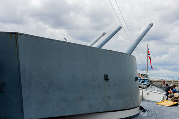 ship hms belfast  cannon