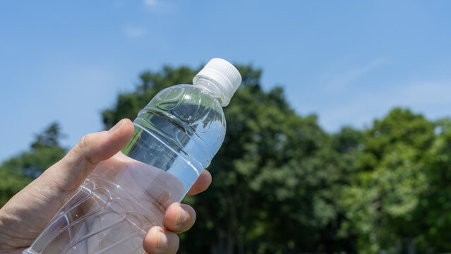 プラスチックボトルの水｜熱中症予防