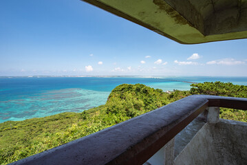 沖縄伊良部島牧島展望台からの海