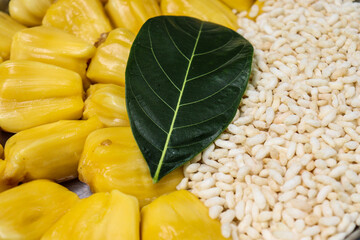 jackfruit cloves with puffed rice