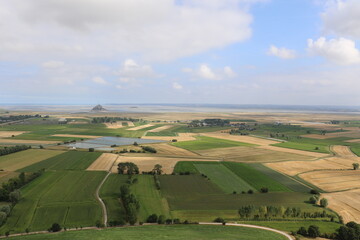 Fototapeta premium Vue aérienne de la baie du Mont-Saint-Michel, France