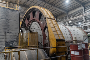 A working mill at a gold processing plant. © CjVitoS
