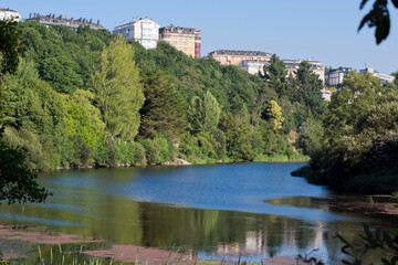 Fototapeta na wymiar Río Miño a su paso por la ciudad de Lugo