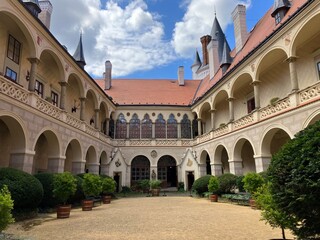 Fototapeta premium Courtyard of Zleby Castle in Czech Republic