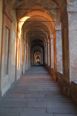 Fototapeta na wymiar San Luca, il Portico di Bologna più lungo al mondo 