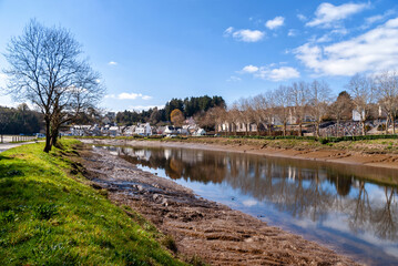 Hennebont nad rzeką Blavet, Bretania, Francja - obrazy, fototapety, plakaty