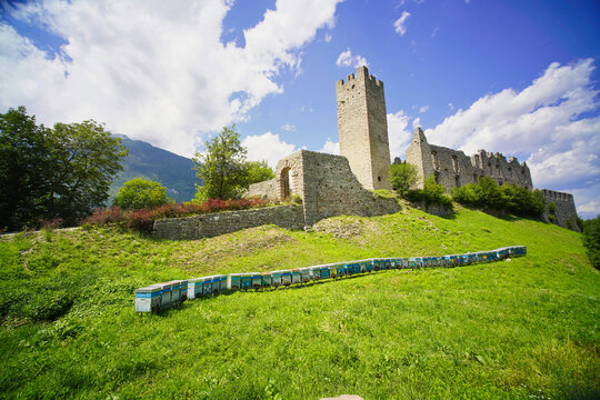 Ruine des Castel Belfort, Autonome Provinz Trient an der Straße zwischen Cavedago und Spormaggiore, Italien