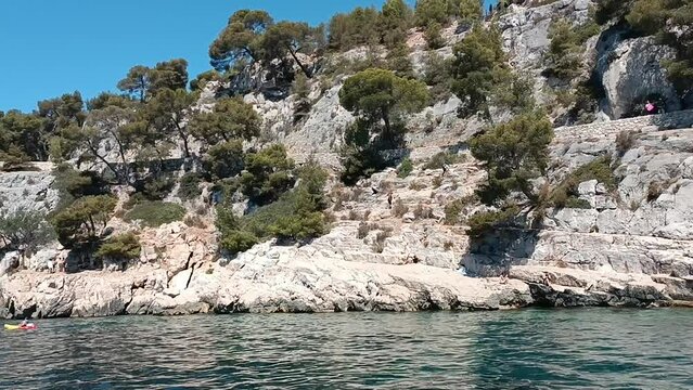 vue des calanques de Cassis en &eacute;t&eacute;