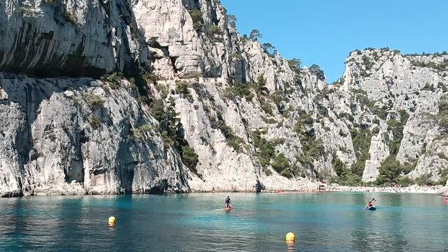 vue des calanques de Cassis en &eacute;t&eacute;