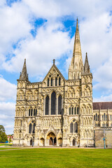 Fototapeta na wymiar Facade of the gothic medieval cathedral of Salisbury in Salisbury, Wiltshire, England, UK