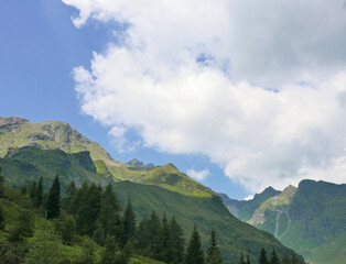 Fototapeta premium scenico ed evocativo panorama montuoso dolomitico in estate