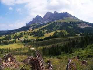passeggiando in val di fassa, trentino alto adige, italia