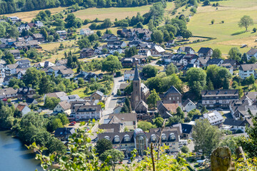 Obraz premium Ausblicke Seerandweg Obersee - Runde von Rurberg