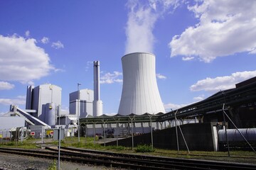 Bundestag discusses extending the service life of German nuclear power plants and coal-fired power...
