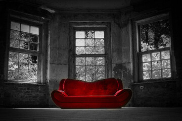 Mystisch - Heilstätte  - Couch - Sofa - Coucher - Old Red Sofa - Beatiful Decay - Verlassener Ort...