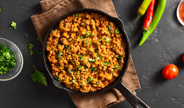 Keema curry in pan