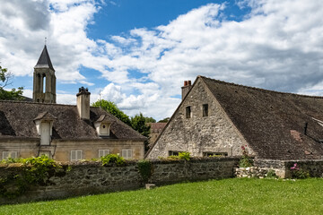 Fototapeta na wymiar Senlis, medieval city in France, typical houses on the ramparts 