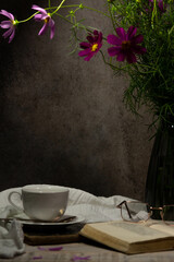 Obraz na płótnie Canvas Table setting with flowers