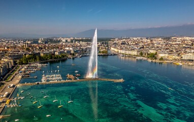 Aerial shot of the Jet d'Eau fountain in Geneva, Switzerland © Parisboy/Wirestock Creators