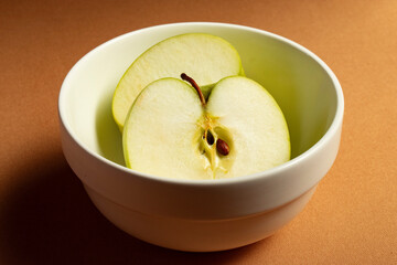 apples in a bowl