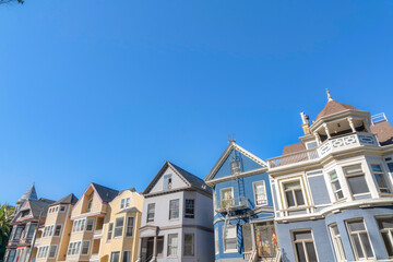 Fototapeta na wymiar Row of houses in the suburban area of San Francisco, California