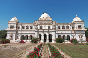 Fototapeta na wymiar Sadiq Garh palace, a vintage building close Bahawalpur, Punjab province, Pakistan