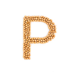 Obraz premium Capital letter P made from chickpea beans. Dry chick pea font. Alphabet made from gram . White background.
