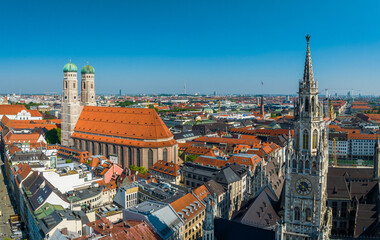 Frauenkirche München im Sommer