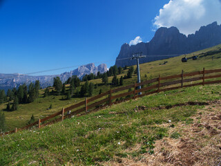 passeggiando in val di fassa, trentino alto adige, italia