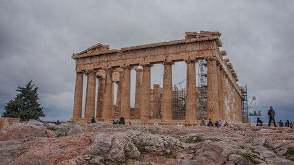 Obraz premium Parthenon temple just before the rain. Acropolis in Athens, Greece.