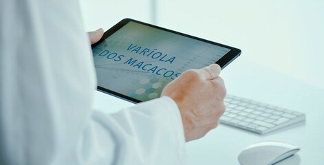 text monkeypox in portuguese, web banner