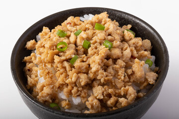 鶏そぼろ丼　そぼろご飯