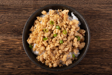 鶏そぼろ丼　そぼろご飯