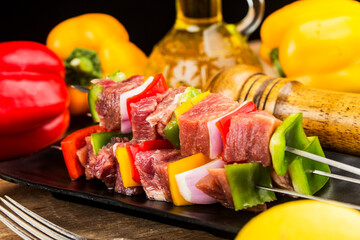 Barbecue: Fresh Beef Kebabs with green peppers