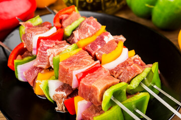 Barbecue: Fresh Beef Kebabs with green peppers