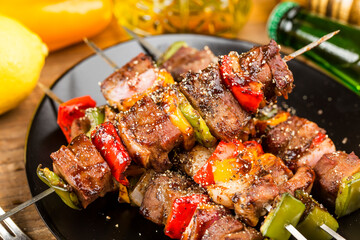 Barbecue: Fresh Beef Kebabs with green peppers