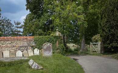 Fototapeta na wymiar cemetry, graveyard, thombstone, england, long melford, great brittain, suffolk, uk, gate, 