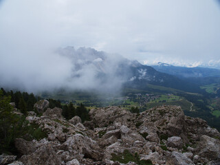 passeggiando in val di fassa, trentino alto adige, italia